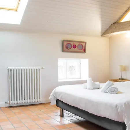 Superbe Longere Poitevine - Piscine Exterieure Chauffee Et Spa Jaccuzi Cuhon